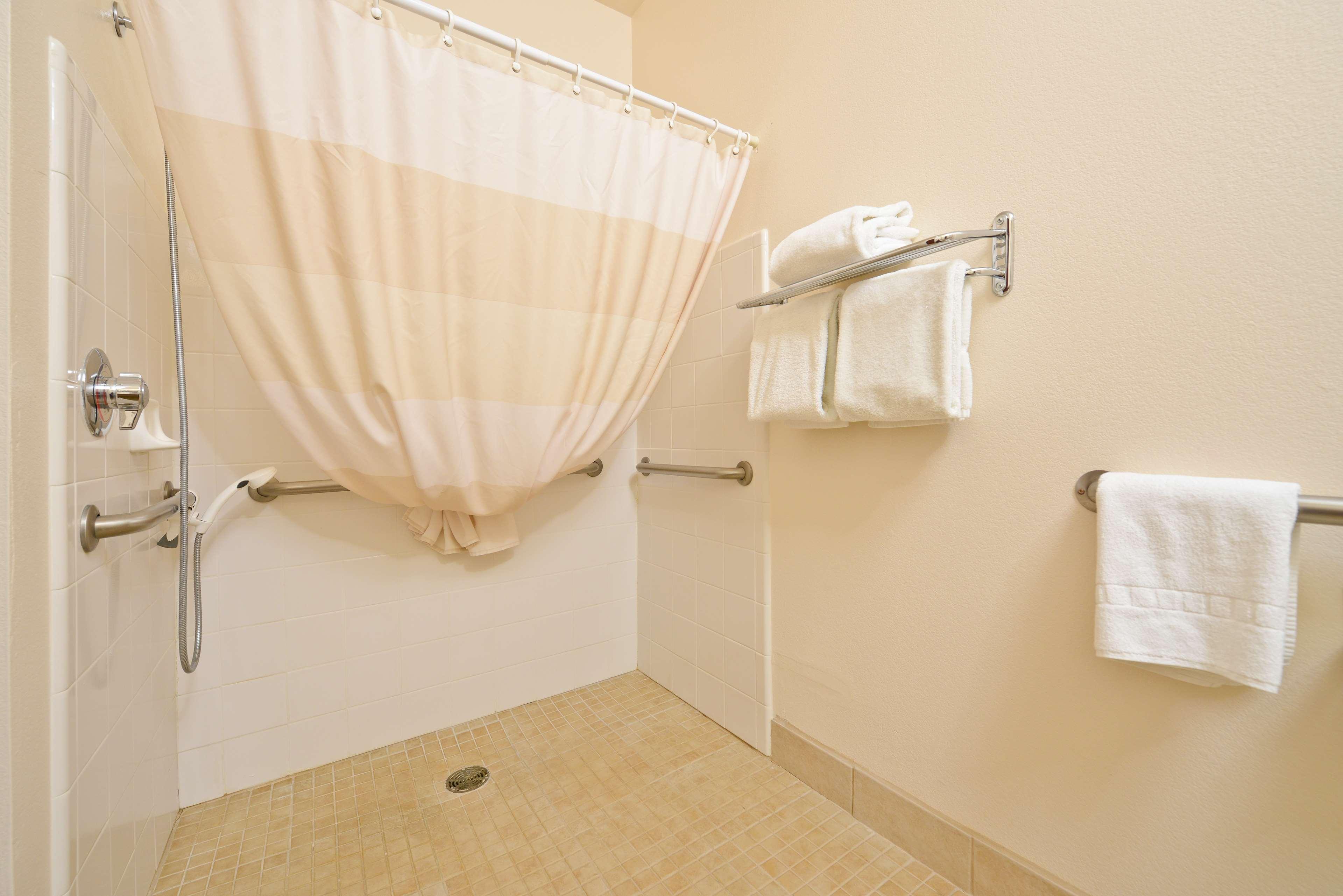 Best Western Plus Wakeeney Inn & Suites Ruang foto