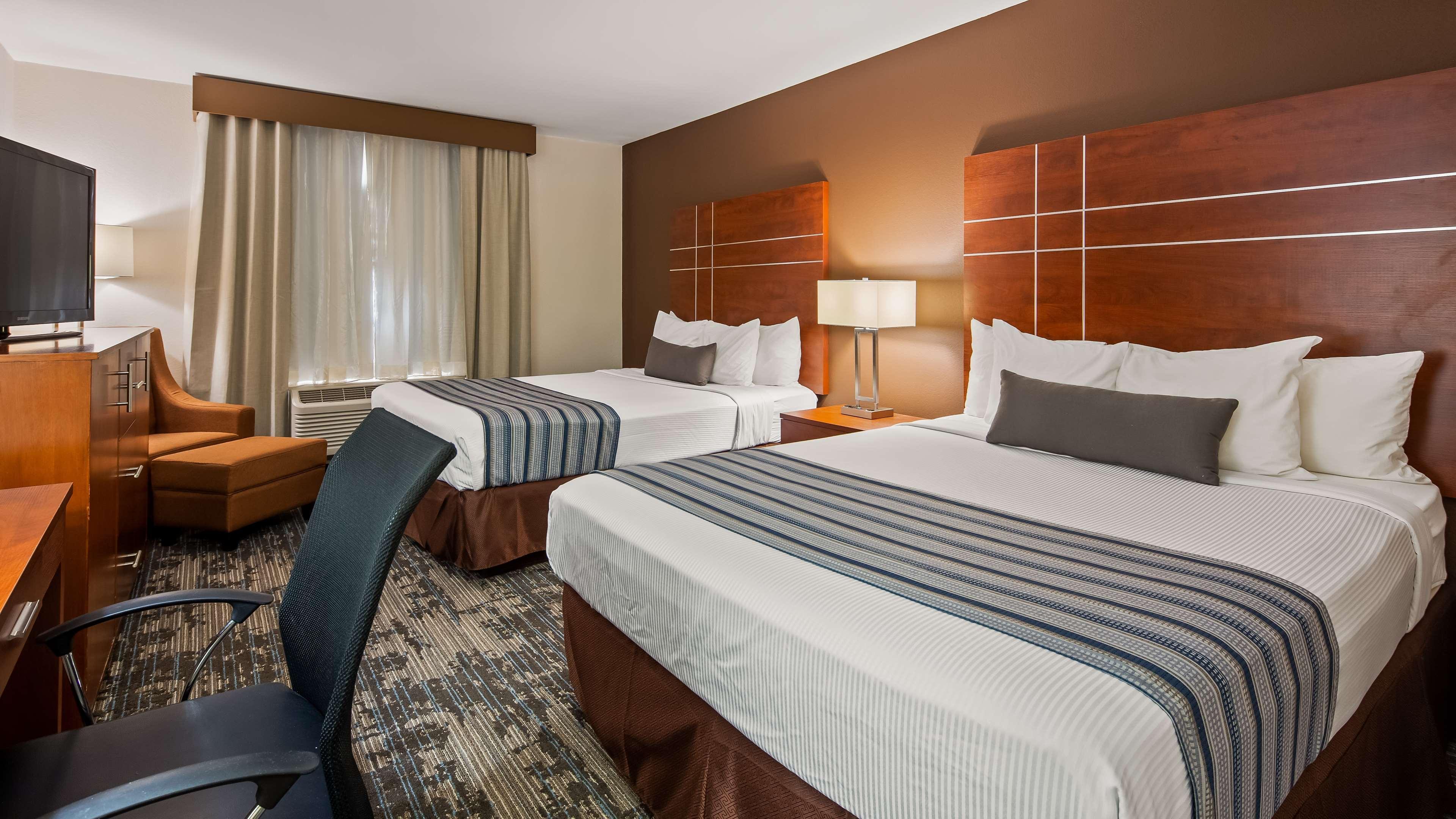 Best Western Plus Wakeeney Inn & Suites Bagian luar foto