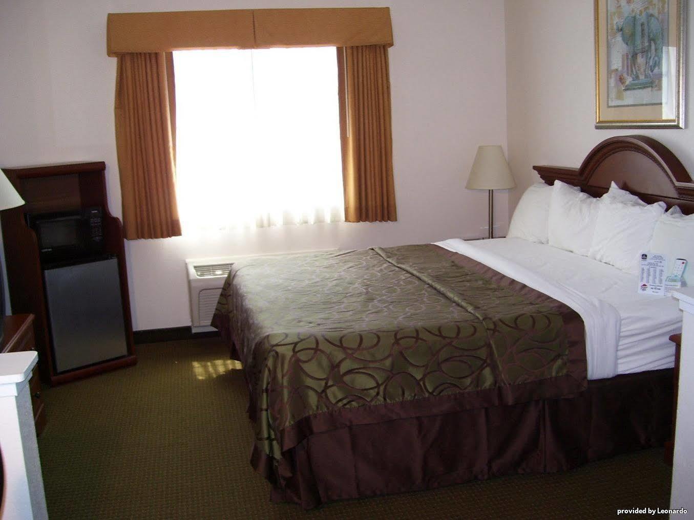 Best Western Plus Wakeeney Inn & Suites Bagian luar foto