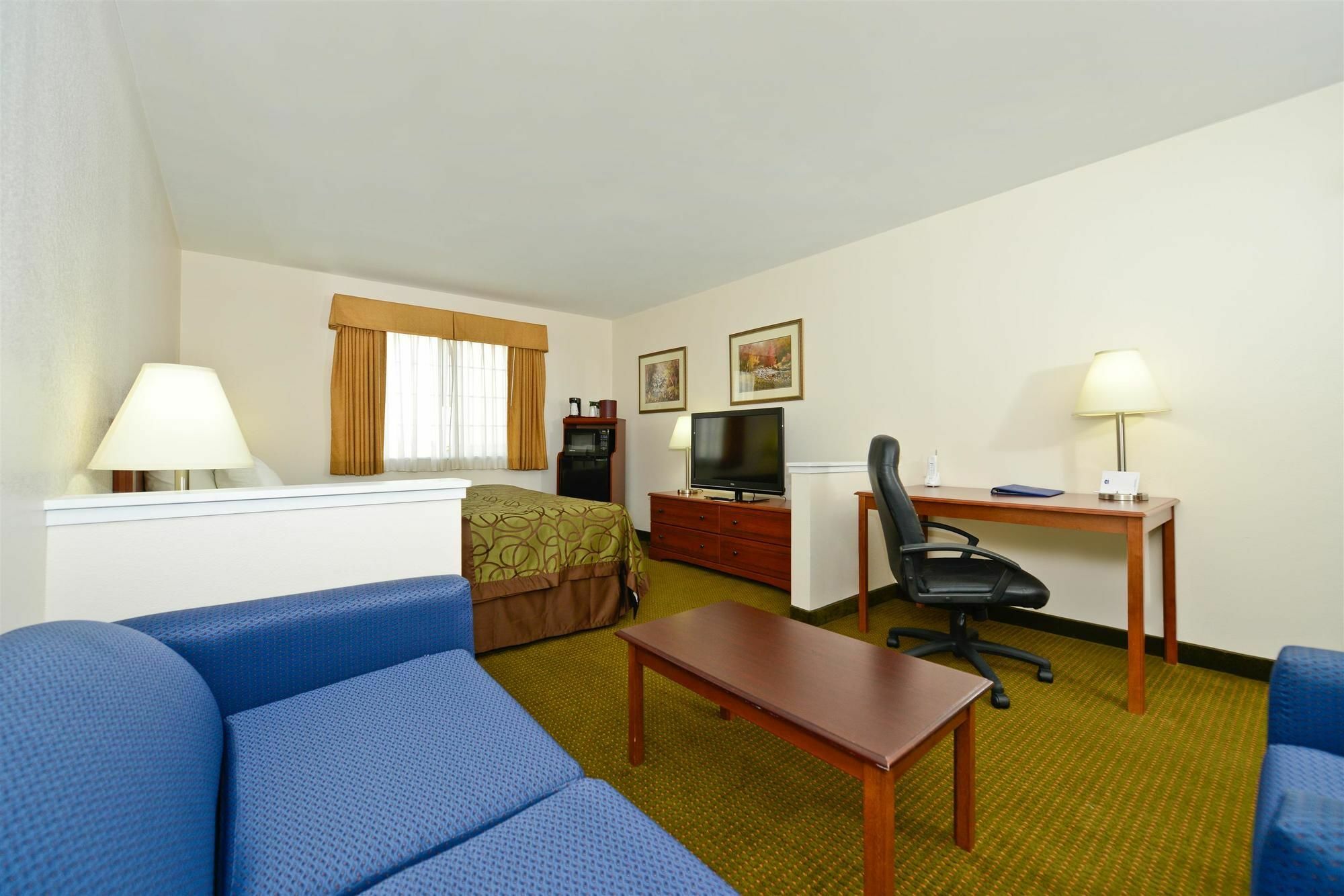 Best Western Plus Wakeeney Inn & Suites Bagian luar foto