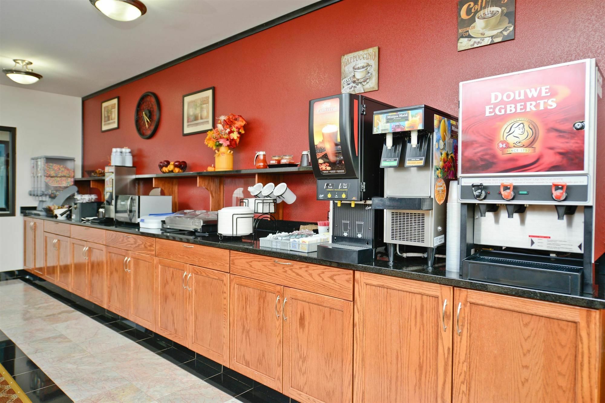 Best Western Plus Wakeeney Inn & Suites Bagian luar foto