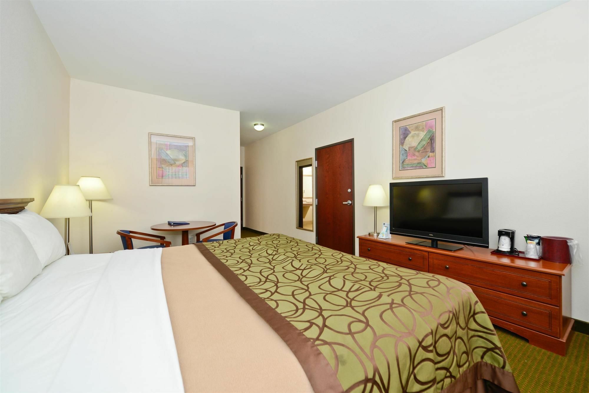 Best Western Plus Wakeeney Inn & Suites Bagian luar foto