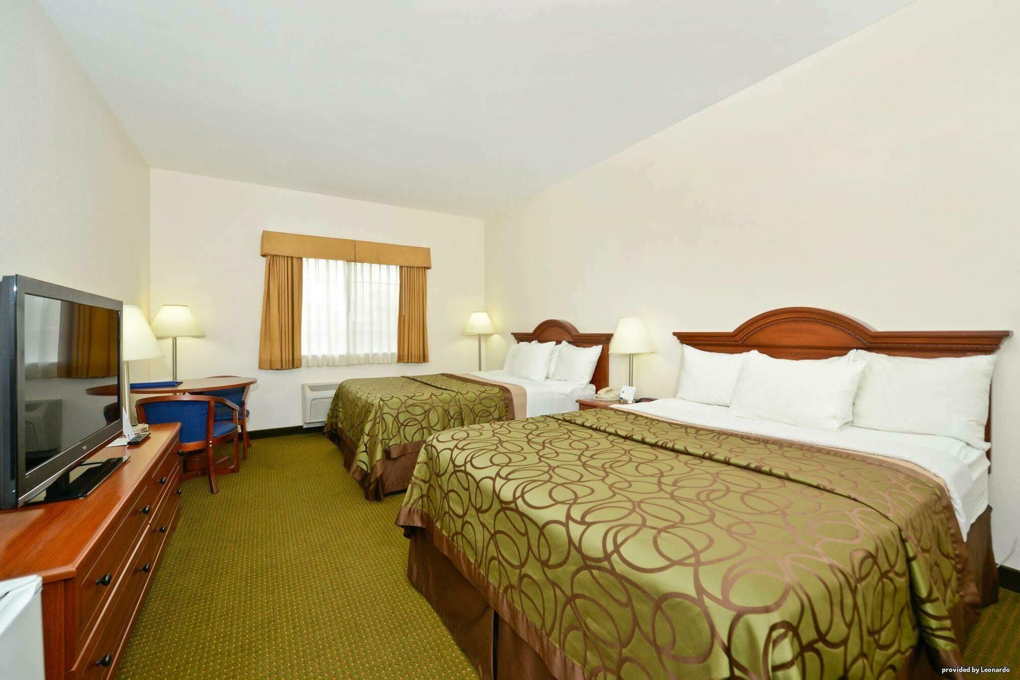 Best Western Plus Wakeeney Inn & Suites Bagian luar foto