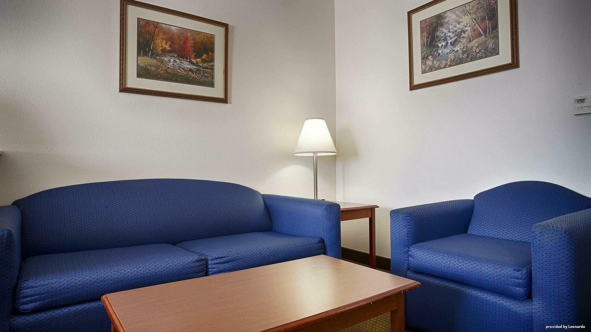 Best Western Plus Wakeeney Inn & Suites Bagian luar foto